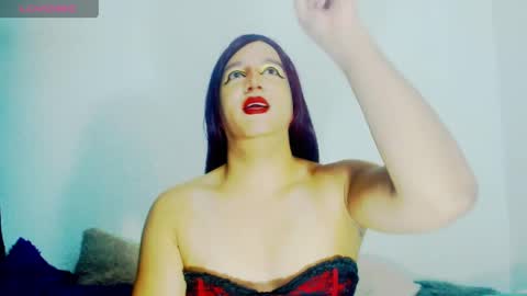 sophiehillsxo online show from 6, 5, 2026
