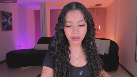 Sophie Houston online show from 4, 12, 2025