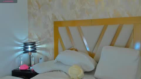 Snapshot of sophiekozlov chatting on 18, 9, 2025 Sophie online show from 18, 9, 2025