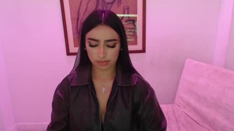 Snapshot of sophielambert_ chatting on 27, 3, 2026 Sophie online show from 27, 3, 2026