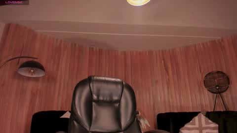 Snapshot of sophiepalmerx chatting on 4, 3, 2026 Sophie Palmer online show from 4, 3, 2026