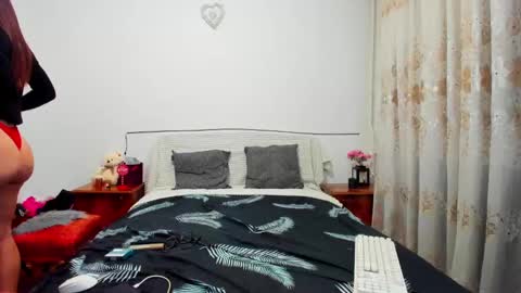 Snapshot of sophiesin__ chatting on 11, 12, 2024 Sophie online show from 11, 12, 2024