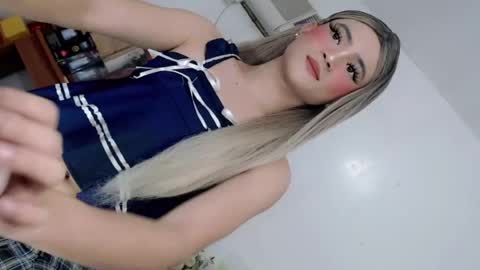 SOPHIEX online show from 27, 7, 2026