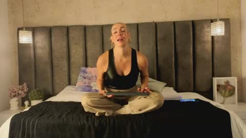 Snapshot of sophimariin chatting on 11, 5, 2026 Sophi online show from 11, 5, 2026
