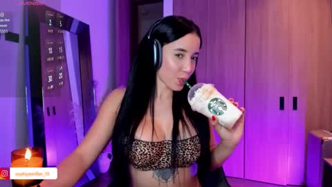 Snapshot of sophyamiller_15 chatting on 11, 10, 2025 Sophy online show from 11, 10, 2025