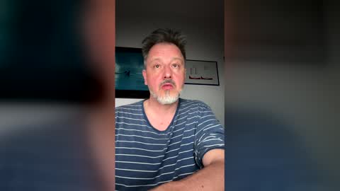 Snapshot of soundshark1974 chatting on 1, 5, 2026 Soundshark online show from 1, 5, 2026