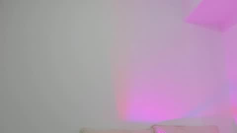 Instagram Soyamandaa  1 online show from 2, 11, 2025