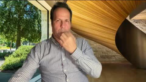 Snapshot of spa_eng chatting on 4, 5, 2026 SPA ENG online show from 4, 5, 2026