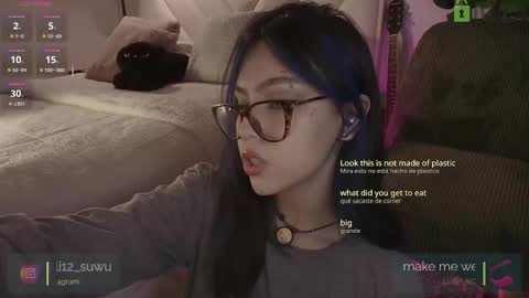 Snapshot of space_sexjs chatting on 19, 10, 2025 ali online show from 19, 10, 2025