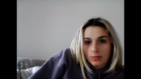 Snapshot of spacegirl42o chatting on 8, 1, 2025 Spacegirl online show from 8, 1, 2025