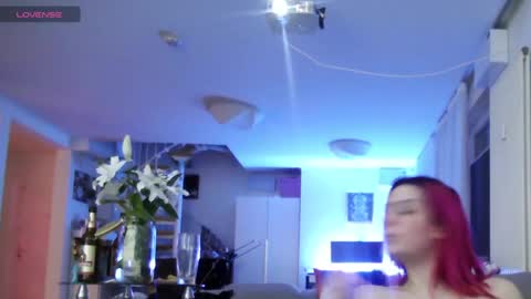 Snapshot of spacegirl42o chatting on 6, 2, 2025 Spacegirl online show from 6, 2, 2025