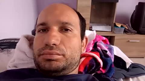 Snapshot of sparei7 chatting on 17, 4, 2026 Snaiky online show from 17, 4, 2026
