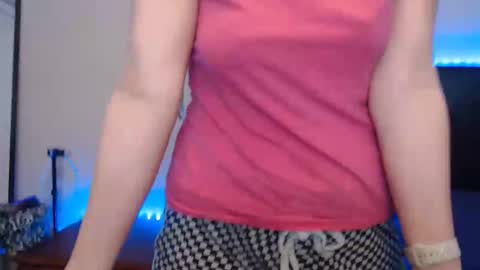 Tip 1 token  Follow me on instagram  Sparkle pinuppp online show from 31, 5, 2026