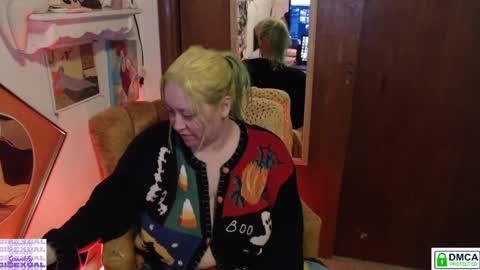 Snapshot of sparklybisexual chatting on 25, 10, 2025 sparklybisexual online show from 25, 10, 2025