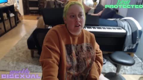 Snapshot of sparklybisexual chatting on 10, 11, 2025 sparklybisexual online show from 10, 11, 2025