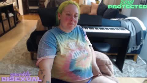 Snapshot of sparklybisexual chatting on 12, 11, 2025 sparklybisexual online show from 12, 11, 2025