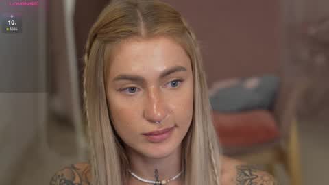 Snapshot of sparks__daisy chatting on 17, 12, 2024 DAISY online show from 17, 12, 2024