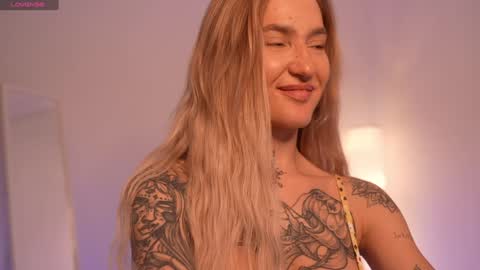 Snapshot of sparks__daisy chatting on 26, 1, 2025 DAISY online show from 26, 1, 2025