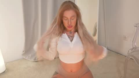 Snapshot of sparks__daisy chatting on 16, 2, 2025 DAISY online show from 16, 2, 2025