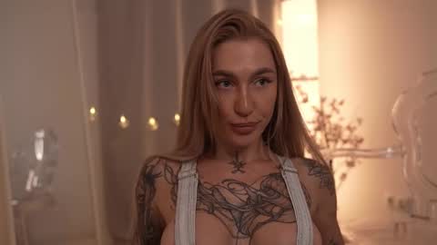 Snapshot of sparks__daisy chatting on 18, 2, 2025 DAISY online show from 18, 2, 2025