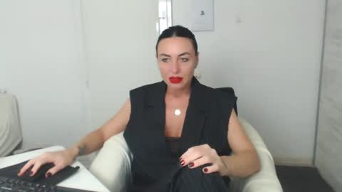 Carla online show from 2, 2, 2025