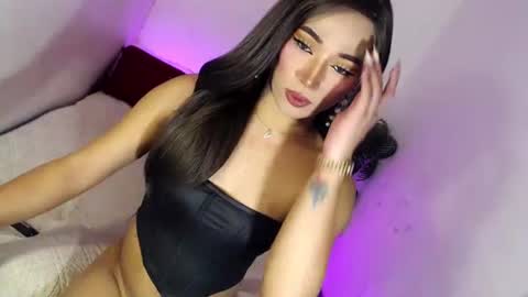 Alora online show from 20, 10, 2025