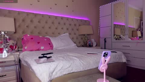 Snapshot of spicygirls chatting on 2, 4, 2026 Alicia online show from 2, 4, 2026