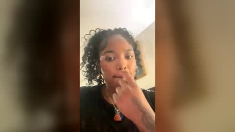 Snapshot of spicymaa chatting on 3, 8, 2026 Royalty online show from 3, 8, 2026