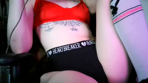 Snapshot of spookybarbiegirl chatting on 9, 7, 2026 spookybarbiegirl online show from 9, 7, 2026