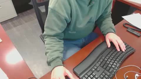 make me cum c2c talk to me online show from 16, 1, 2025