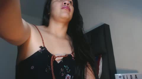 Carolainss online show from 11, 1, 2025