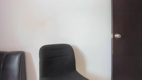 Snapshot of squirttati33 chatting on 10, 9, 2025 Tati online show from 10, 9, 2025