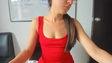 Snapshot of squirttati33 chatting on 22, 9, 2025 Tati online show from 22, 9, 2025