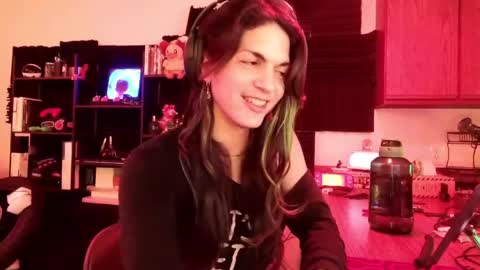 Earthling Gurl Michelle Allergy online show from 3, 4, 2026