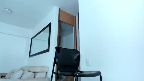 Snapshot of sr_smit_hot chatting on 31, 5, 2026 ANDR online show from 31, 5, 2026