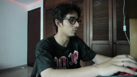 Snapshot of srincognito666 chatting on 18, 6, 2026 srincognito666 online show from 18, 6, 2026