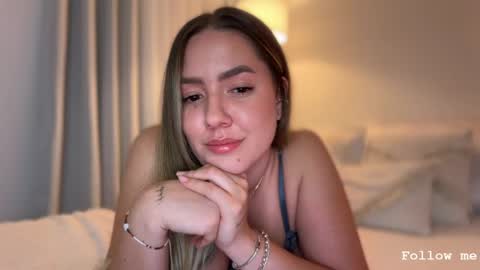 Snapshot of srta__sophie chatting on 21, 5, 2026 Sophie 3 online show from 21, 5, 2026