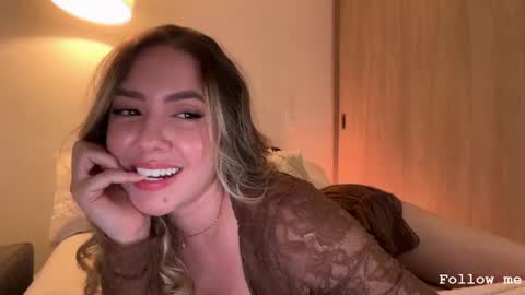 Snapshot of srta__sophie chatting on 5, 6, 2026 Sophie 3 online show from 5, 6, 2026