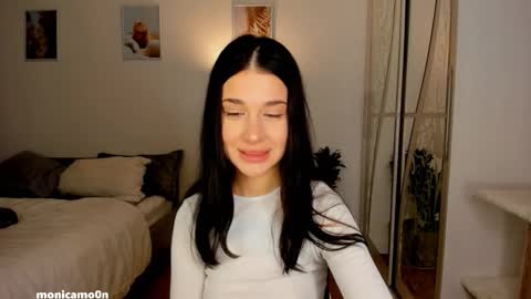 Snapshot of ssash1mii chatting on 17, 11, 2025 Hey guys i miss you so much online show from 17, 11, 2025