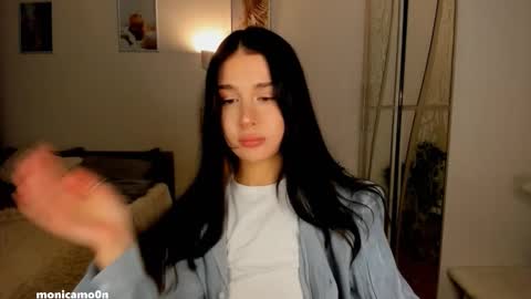 Snapshot of ssash1mii chatting on 27, 11, 2025 Hey guys i miss you so much online show from 27, 11, 2025