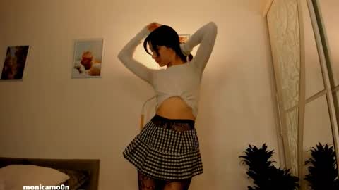 Snapshot of ssash1mii chatting on 30, 11, 2025 Hey guys i miss you so much online show from 30, 11, 2025