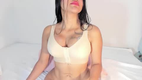 Snapshot of sshalimar_ chatting on 9, 11, 2025 caroline massari online show from 9, 11, 2025