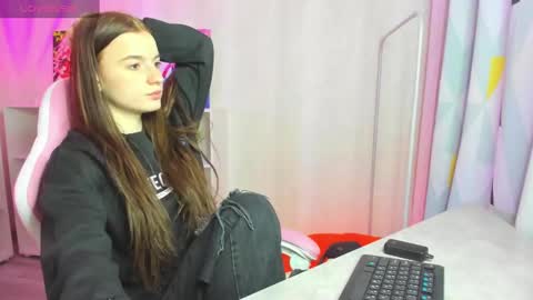 Stacey GMT5 Mo Tu We Th Fr Sa 3am -10am online show from 6, 12, 2024