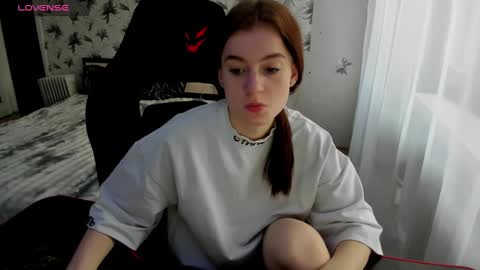 Stacey GMT5 Mo Tu We Th Fr Sa 3am -10am online show from 22, 1, 2025