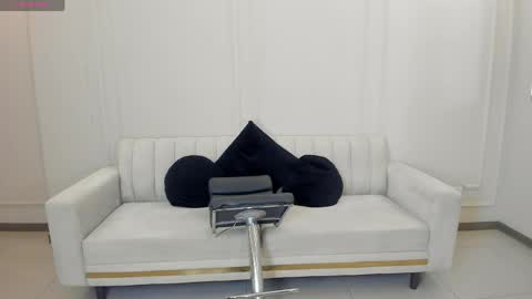 Stacy Woods online show from 31, 5, 2026