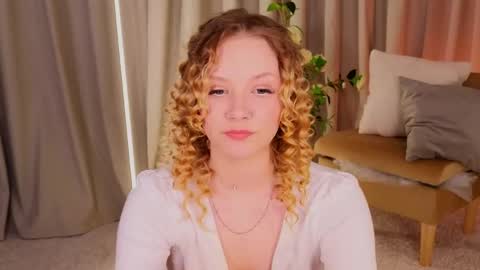 Snapshot of staceyyjones chatting on 14, 5, 2026 Stacey online show from 14, 5, 2026
