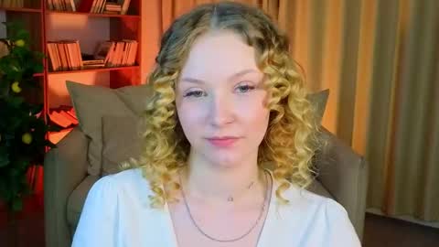 Snapshot of staceyyjones chatting on 18, 5, 2026 Stacey online show from 18, 5, 2026