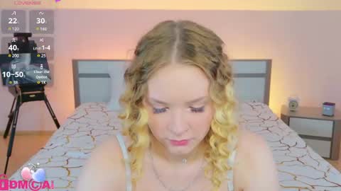 Snapshot of staceyyjones chatting on 7, 7, 2026 Stacey online show from 7, 7, 2026