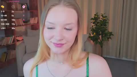 Snapshot of staceyyjones chatting on 20, 7, 2026 Stacey online show from 20, 7, 2026