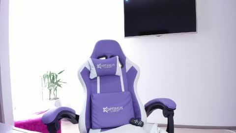 TWstacymalibu110 online show from 16, 4, 2026